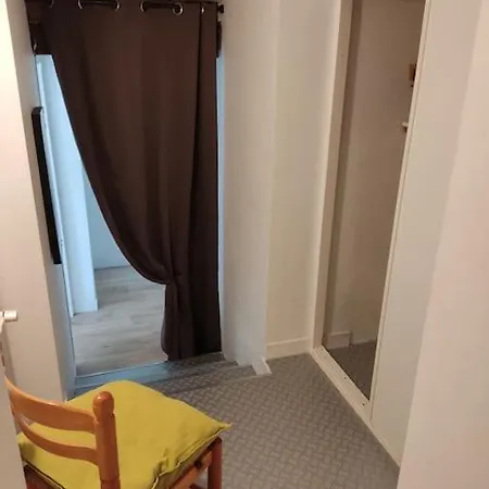 Apartment Emplacement Ideal Au Calme Avec Parking Gratuit Cloture