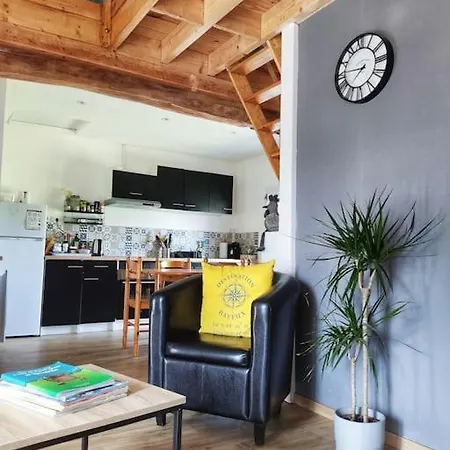 Emplacement Ideal Au Calme Avec Parking Gratuit Cloture * Sully (Calvados)
